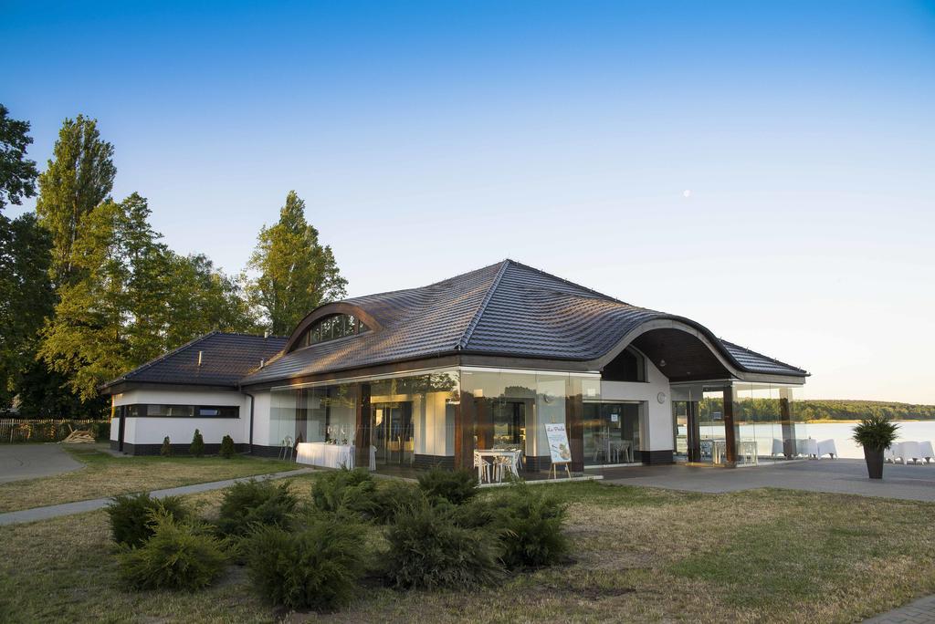 Hotel Sulkowski Conference Resort Boguszyn  Exteriör bild