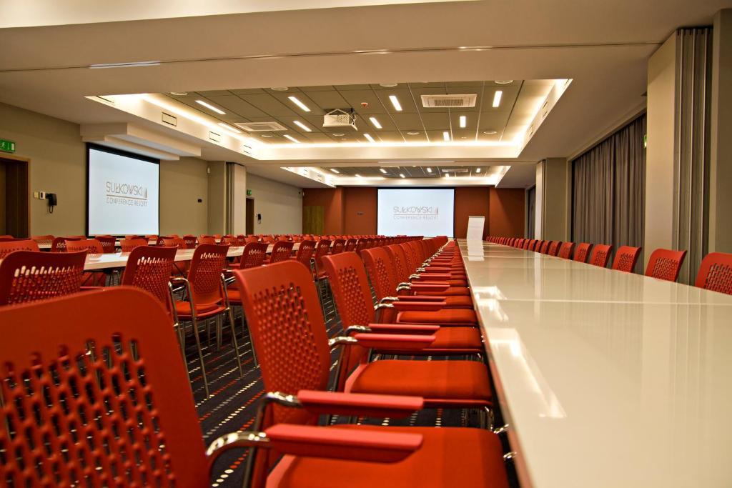 Hotel Sulkowski Conference Resort Boguszyn  Exteriör bild