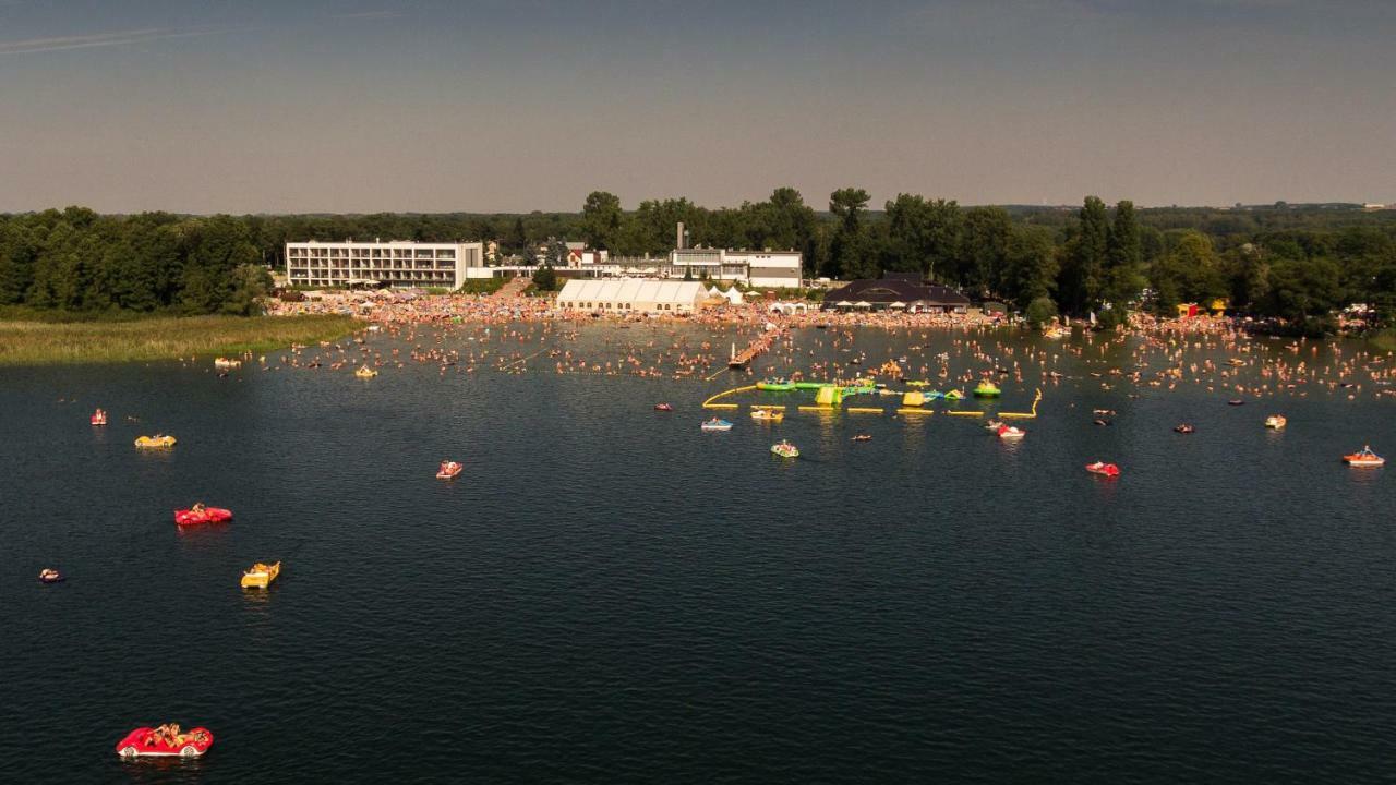 Hotel Sulkowski Conference Resort Boguszyn  Exteriör bild
